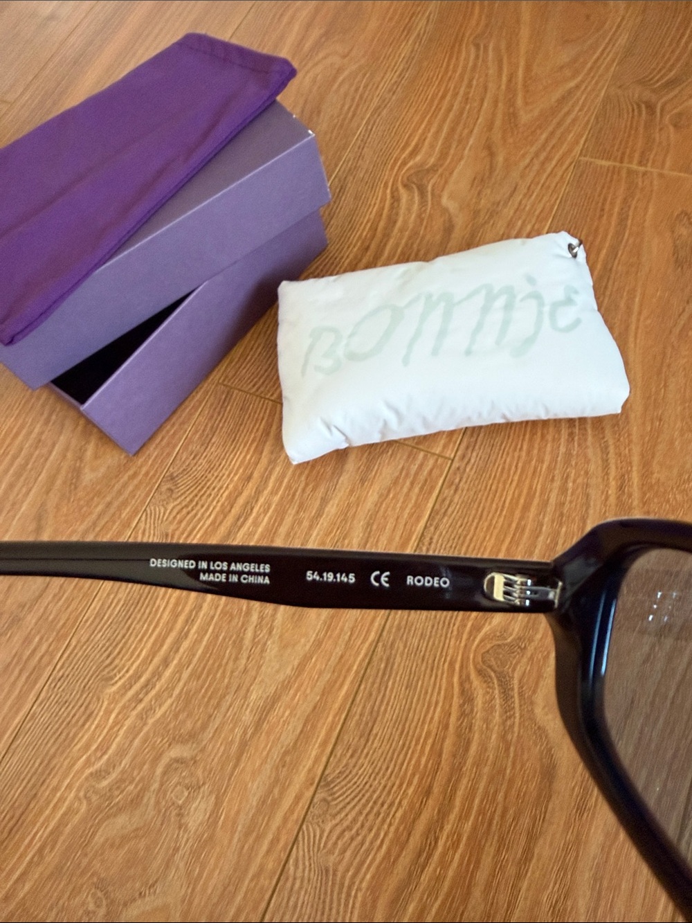 Bonnie Clyde Rodeo Sunglasses - Picture 5 of 6